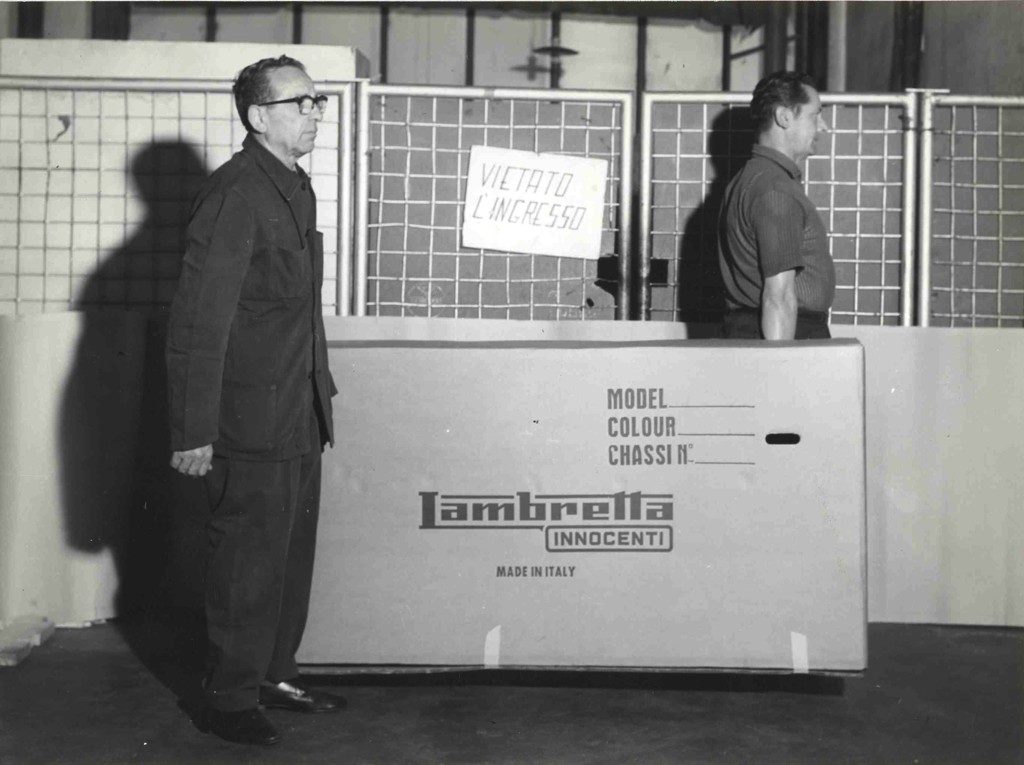 1968 Lambrettas cardboard box for expedition of Lambretta LUI 50