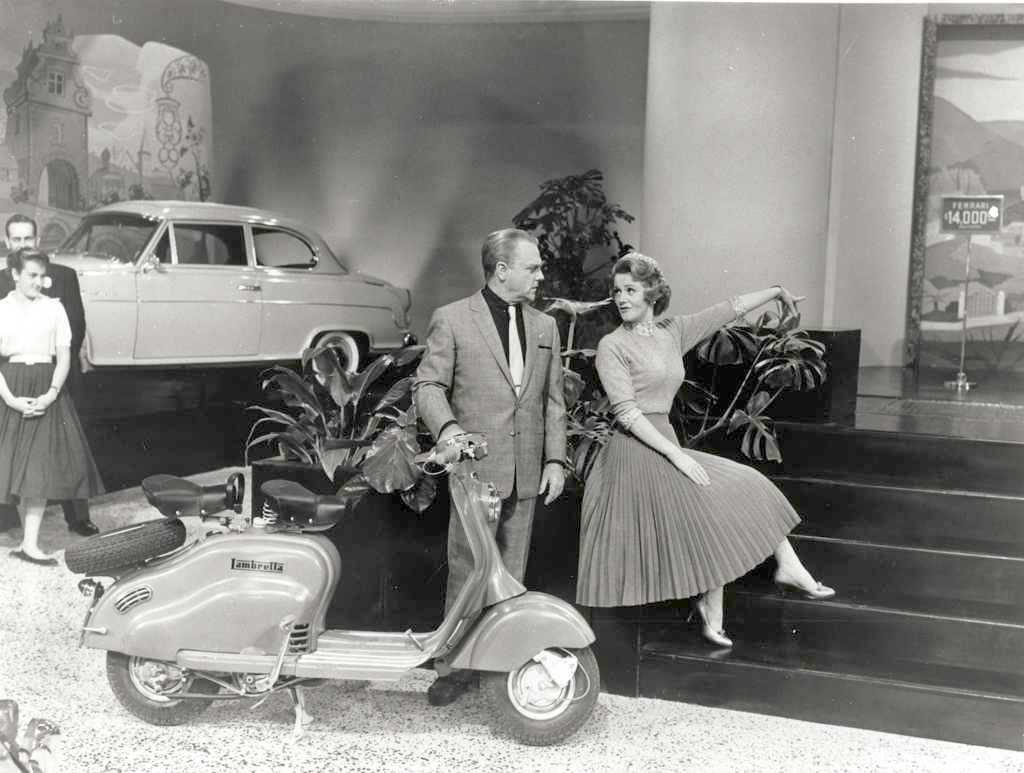 James Cagney with the Lambretta 150LD USA and lady